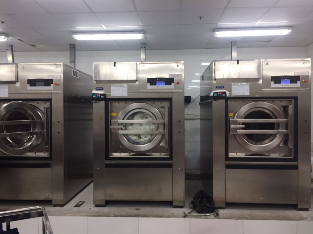 Giá máy giặt công nghiệp 100kg
