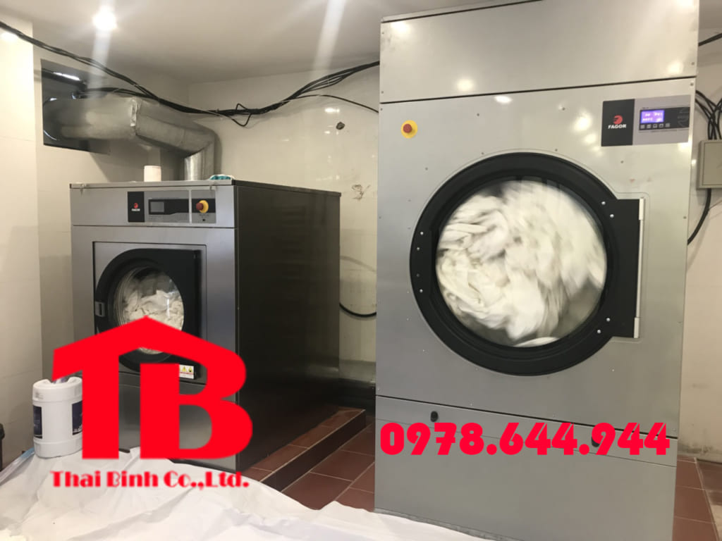 Giá máy giặt công nghiệp 15kg